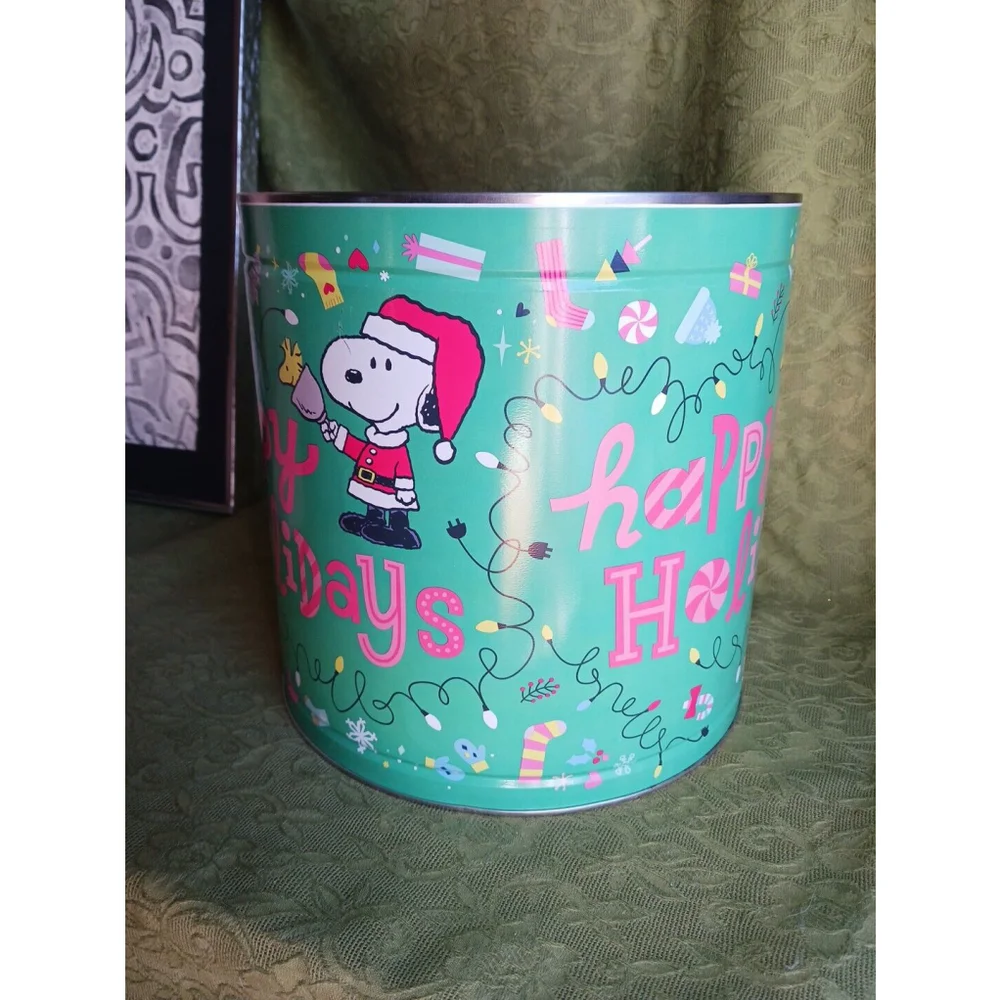 Snoopy Peanuts Happy Holidays Woodstock 2022 Popcorn Tin